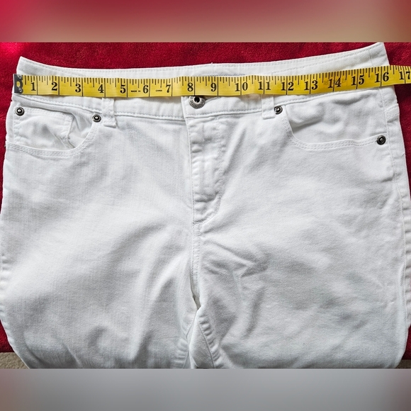 Chico's Women Platinum Denim White Jeans Straight-Size 1 Regular - Picture 8 of 8